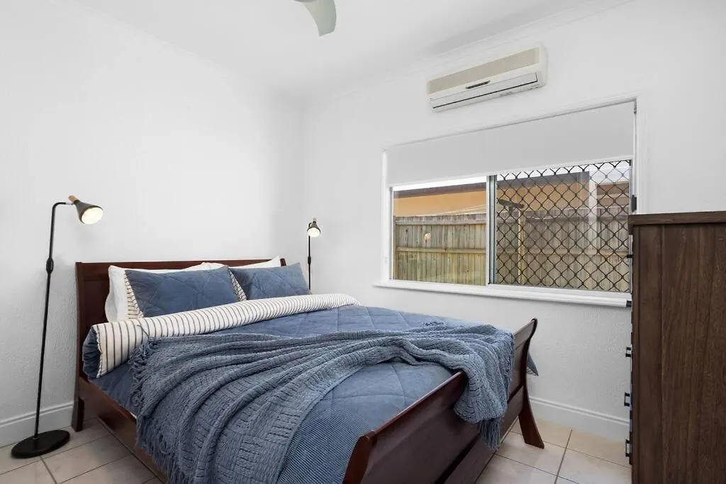 Trinity Beach Stunner - Tropical Entertainer Trinity Beach